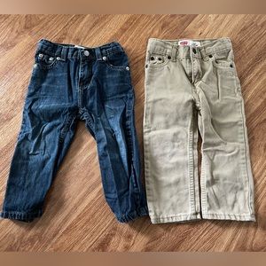 2 pair Levi’s pants
